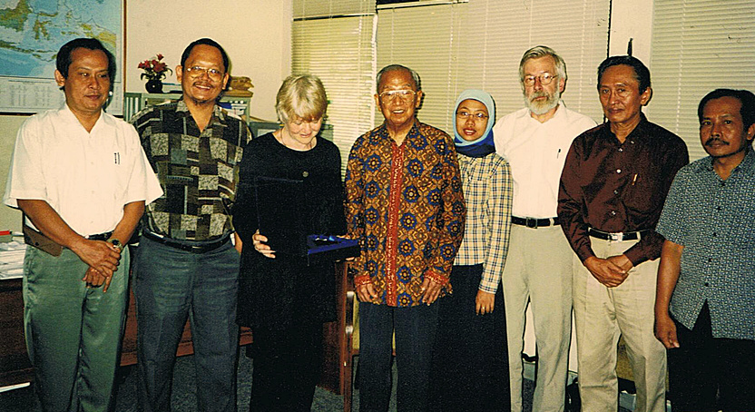 My father Wim F. Wertheim’s library